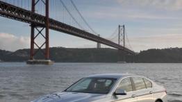 BMW serii 5 ActiveHybrid - lewy bok