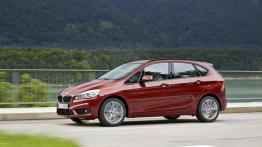 BMW 218d Active Tourer (2014) - lewy bok