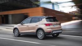 Seat Arona (2017) - widok z tyłu