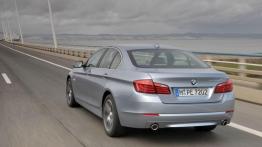 BMW serii 5 ActiveHybrid - widok z tyłu