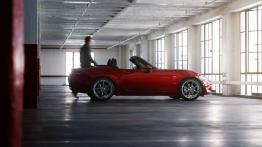 Mazda MX-5 IV (2015) - prawy bok