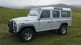 Land Rover Defender 2012 - lewy bok