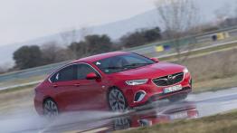 Opel Insignia GSi – co zmieniło się wraz z nazwą sportowej wersji?