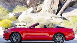 Ford Mustang VI Cabrio (2015) - lewy bok