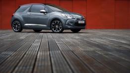 Citroen DS3 Hatchback 3D - prawy bok