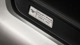 Ford Mustang VI Cabrio (2015) - deska rozdzielcza