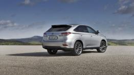 Lexus RX 450h F Sport - widok z tyłu