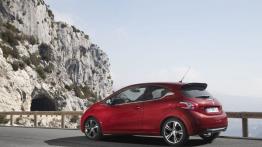 Peugeot 208 GTi - widok z tyłu