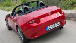 Mazda MX-5 IV Soul Red (2015) - widok z tyłu