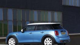 Mini Cooper S 2014 - wersja 5-drzwiowa - lewy bok