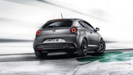 Alfa Romeo MiTo Quadrifoglio Verde 2014 - tył - reflektory włączone