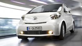 Toyota iQ - widok z przodu