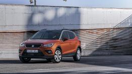 Seat Arona (2017) - widok z przodu