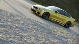 BMW M4 F82 Coupe (2014) - lewy bok