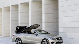 Mercedes E 350 Cabrio Facelifting - prawy bok