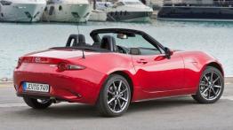 Mazda MX-5 IV Soul Red (2015) - widok z tyłu