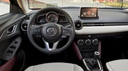 Mazda CX-3 SKYACTIV-G AWD (2015) - kokpit