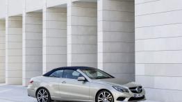 Mercedes E 350 Cabrio Facelifting - prawy bok