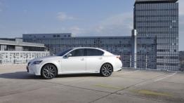 Lexus GS IV 450h F-Sport (2012) - lewy bok