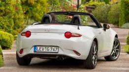 Mazda MX-5 IV White (2015) - widok z tyłu