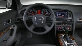 Audi A6 2004 - kokpit