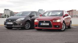 Kompaktowe hatchbacki: Ford Focus 1.0 EcoBoost vs Mitsubishi Lancer Sportback 1.6