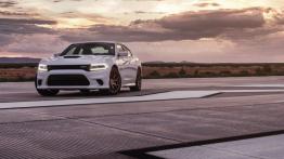 Dodge Charger SRT Hellcat (2015) - widok z przodu