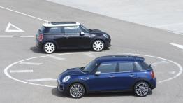 Mini Cooper D 2014 - wersja 5-drzwiowa - widok z góry