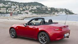 Mazda MX-5 IV Soul Red (2015) - widok z tyłu