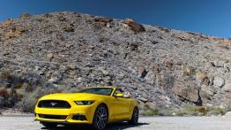 Ford Mustang VI Cabrio (2015) - widok z przodu