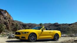 Ford Mustang VI Cabrio (2015) - lewy bok