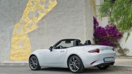 Mazda MX-5 IV White (2015) - widok z tyłu