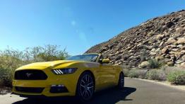 Ford Mustang VI Cabrio (2015) - widok z przodu