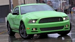 Ford Mustang 2013 - widok z przodu