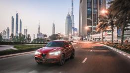 Alfa Romeo Stelvio Quadrifoglio (2018) - widok z przodu