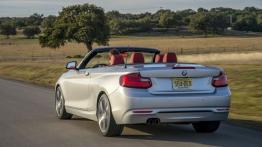 BMW 228i Cabrio (2015) - wersja amerykańska - widok z tyłu