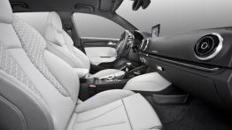 Audi RS 3 Sportback II (2015) - widok ogólny wnętrza z przodu