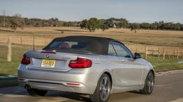 BMW 228i Cabrio (2015) - wersja amerykańska - widok z tyłu