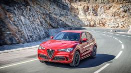 Alfa Romeo Stelvio Quadrifoglio (2018) - widok z przodu