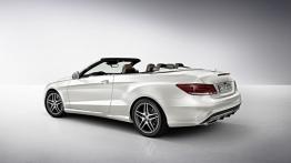 Mercedes E 350 Cabrio Facelifting - tył - reflektory wyłączone