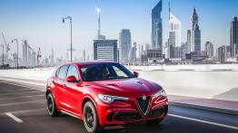 Alfa Romeo Stelvio Quadrifoglio (2018) - widok z przodu