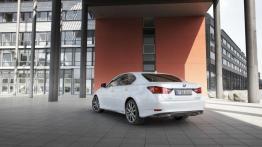 Lexus GS IV 450h F-Sport (2012) - widok z tyłu