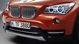 BMW X1 Facelifting - przód - inne ujęcie