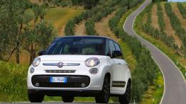 Fiat 500L - widok z przodu