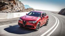 Alfa Romeo Stelvio Quadrifoglio (2018) - widok z przodu