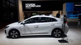 Wysyp nowości Hyundaia w Paryżu. Naszym faworytem jest i30 Fastback N