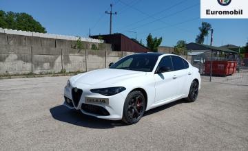 Alfa Romeo Giulia II Sedan Facelifting 2023 2.0 GME Turbo 280KM 2024 Tributo Italiano 2.0 GME 280 KM AT8 AWD