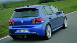 Volkswagen Golf R - widok z tyłu