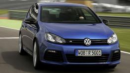 Volkswagen Golf R - widok z przodu