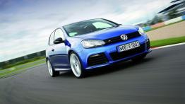 Volkswagen Golf R - widok z przodu